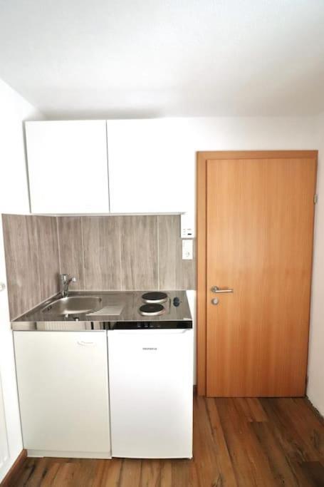 Schickes Zimmer Mit Top-Ausstattung In Idealer Lage Feldkirch Dış mekan fotoğraf