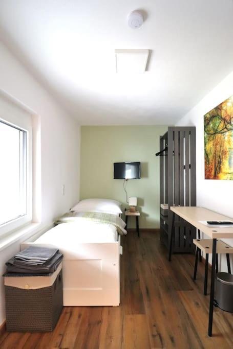 Schickes Zimmer Mit Top-Ausstattung In Idealer Lage Feldkirch Dış mekan fotoğraf